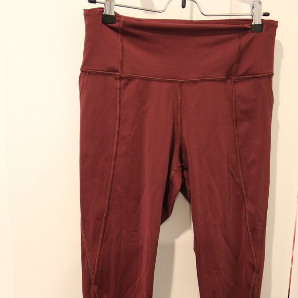 Athleta Lightning Capri in Burgundy (Size M) - Picture 5 of 13